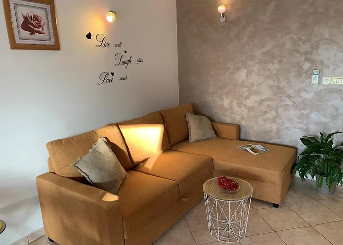 Ulika - 3 For 4 Persons * Pula