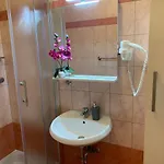 Apartment Ulika - 3 For 4 Persons Pula