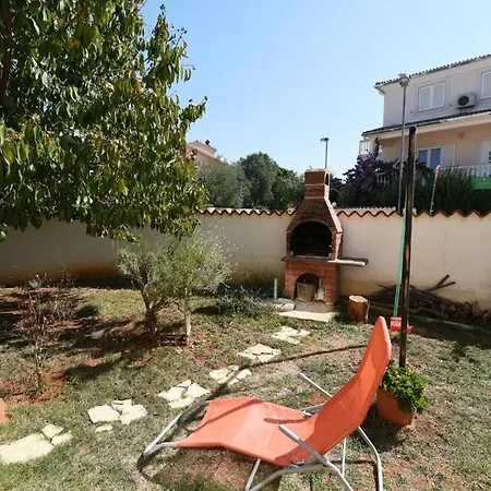 Ulika - 3 For 4 Persons Apartmán Pula
