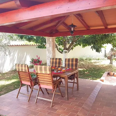 Ulika - 3 For 4 Persons Apartmán Pula