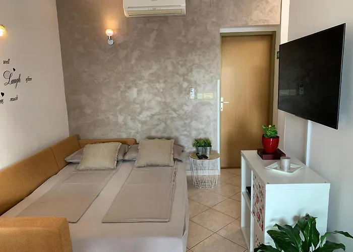 Ulika - 3 For 4 Persons *