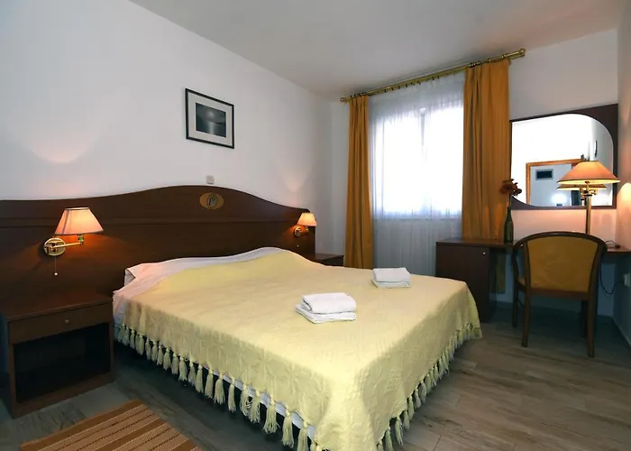 Ulika - 3 For 4 Persons